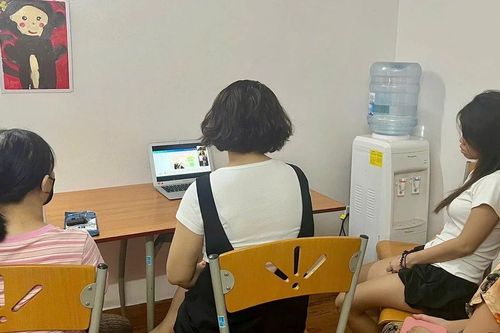 Gieo giá trị cộng đồng từ tình yêu thần tượng