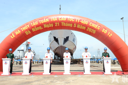 Tổng công ty Sông Thu hạ thủy tàu tuần tra cao tốc TT-400 chiếc số 12