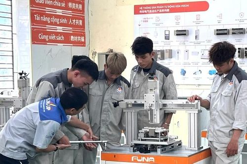 Hà Nội đề xuất hỗ trợ 100% học phí cho ngành nghề trọng điểm 2026-2031