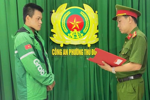 Tài xế xe ôm công nghệ chặn đường đánh người khác vì mâu thuẫn cá nhân