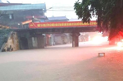 Mưa lớn gây ngập lụt, sạt lở đất đá, bờ kè tại Lạng Sơn