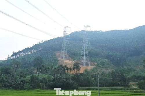 Nhà thầu nói gì về sự cố sạt lở tại chân cột điện 500kV Lào Cai - Vĩnh Yên?