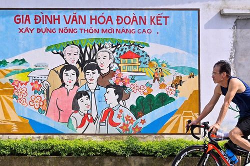 Đề xuất tăng phụ cấp cho trưởng thôn, tổ trưởng dân phố