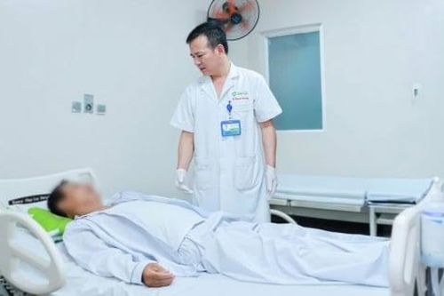 Cắt bỏ 2 mét ruột non hoại tử, cứu sống bệnh nhân U70