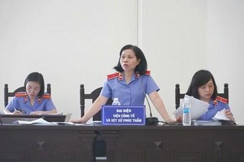 Viện kiểm sát đề nghị giảm án cho hai cựu Cục trưởng Cục An toàn thực phẩm