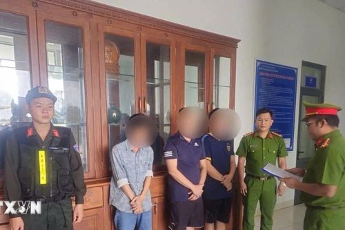 Tây Ninh: Bắt tạm giam 3 đối tượng trong đường dây sản xuất phân bón giả