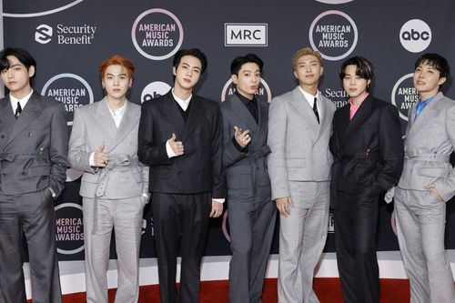 BTS trở lại AMAs 2026, hướng tới lần thứ hai giành giải 'Nghệ sĩ của năm'