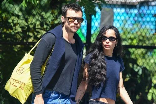 Zoë Kravitz và Harry Styles đang cân nhắc tổ chức đám cưới vào mùa đông