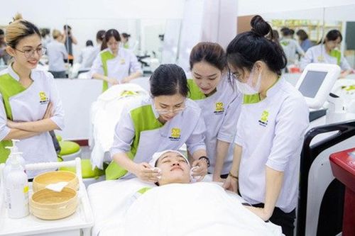 Hà Nội dự kiến miễn 100% học phí các ngành nghề trọng điểm