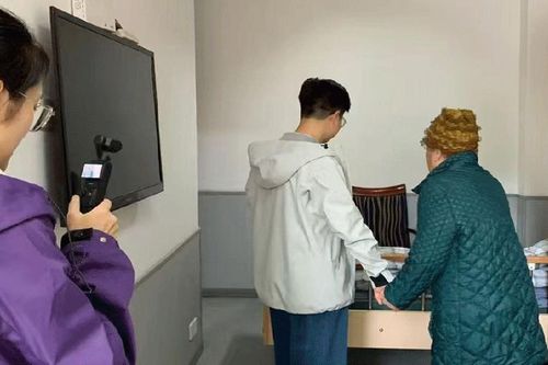 Trung Quốc: Nghề 'môi giới viện dưỡng lão' lên ngôi