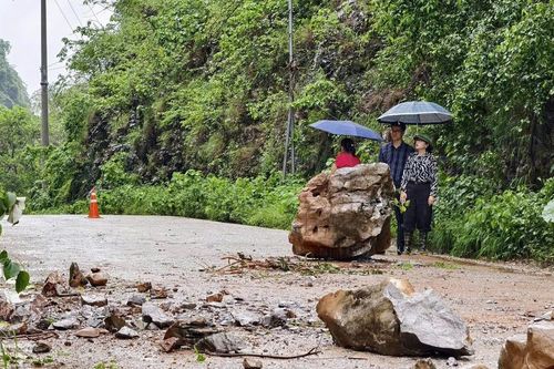 Lạng Sơn: Cảnh báo người dân nguy cơ mất an toàn khi tham gia giao thông do mưa lũ, sạt lở