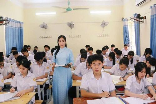 Nhà giáo tâm huyết, sáng tạo