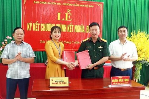 Ban Chỉ huy quân sự xã Sơn Hải ký kết quy chế kết nghĩa