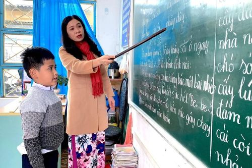 Công bố 4 TTHC nội bộ mới trong lĩnh vực chế độ, chính sách đối với nhà giáo