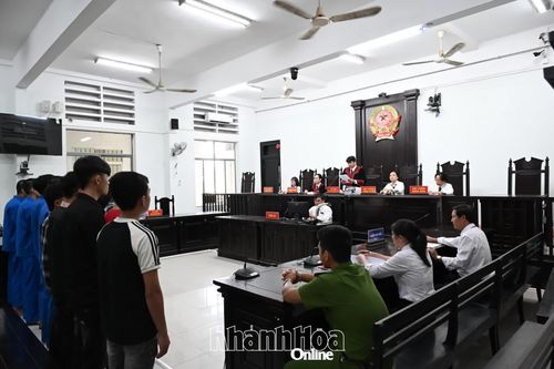 Giải quyết mâu thuẫn trên mạng, 14 thanh niên vào tù