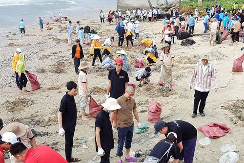 Môi trường trong lành cho các làng chài du lịch ven biển