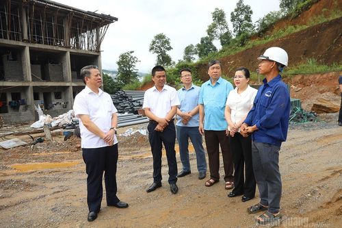 Tập trung nguồn lực đẩy nhanh tiến độ xây dựng công trình Trường PTDT liên cấp TH&THCS Pà Vầy Sủ