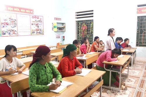Hơn 12 nghìn người được tham gia học xóa mù chữ