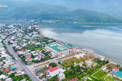 Chợ Lăng Cô - điểm đến văn hóa, du lịch hấp dẫn