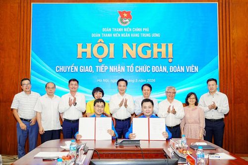 Chuyển giao 6 tổ chức đoàn về Đoàn Thanh niên Ngân hàng Trung ương