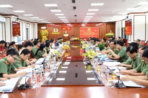 Góp ý hoàn thiện lý luận pháp luật về xử lý vi phạm hành chính của lực lượng Công an