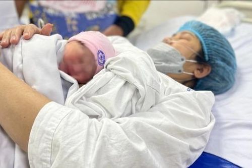 Từ 1/7/2026: Lao động nữ sinh con thứ hai được nghỉ thai sản 7 tháng