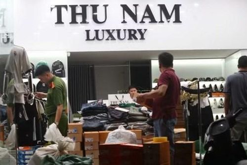 Phát hiện gần 1.800 sản phẩm thời trang nghi giả mạo nhãn hiệu