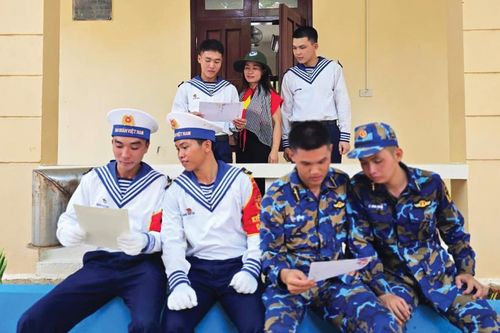 Từ biên cương gửi yêu thương tới hải đảo