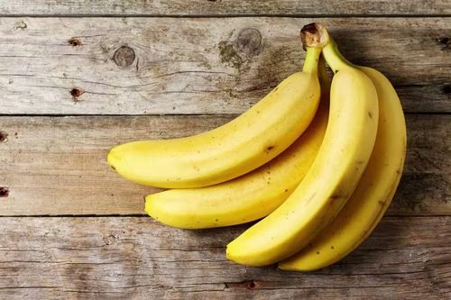 Đừng ham rẻ mua chuối kiểu này: Người bán còn lắc đầu, nhiều người vẫn vô tư ăn mỗi ngày