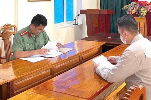 Phạt nam thanh niên ở Thanh Hóa 'báo chốt' CSGT trên mạng xã hội