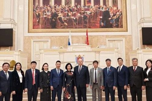 HĐND thành phố Hà Nội thiết lập quan hệ hữu nghị, hợp tác với Hội đồng lập pháp Saint Petersburg (Liên bang Nga)