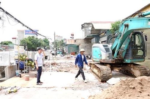 Xã Thanh Oai kiểm tra tiến độ giải phóng mặt bằng dự án cải tạo, nâng cấp, mở rộng Quốc lộ 21B