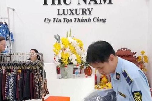 Hà Nội: Phát hiện lượng lớn hàng giả, nhái nhãn mác