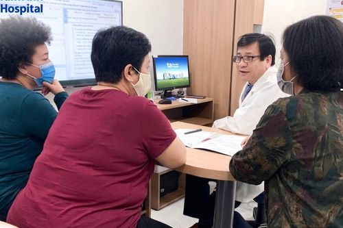 Tuổi trung niên, 3 chị em ruột cùng phát hiện mắc 1 bệnh nguy hiểm, bác sĩ chỉ rõ bí quyết để sống thọ