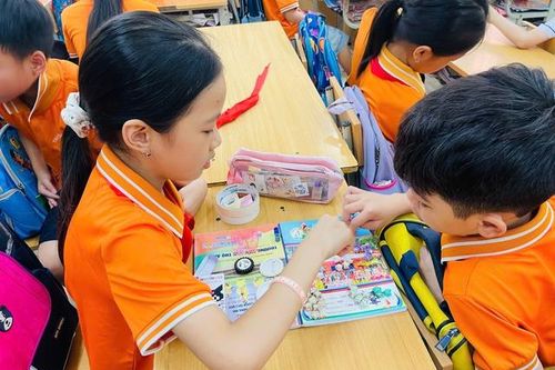 Nghỉ hè: Phụ huynh 'loay hoay' cho con học thêm hay đi trải nghiệm?