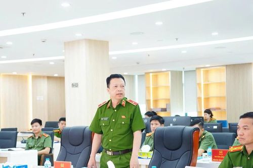 Công an Hà Nội chia sẻ 'bí quyết' chuyển đổi số với Công an tỉnh Hưng Yên