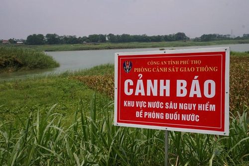 Khoảng trống sau những văn bản