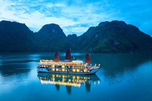 Du thuyền Hạ Long nằm trong những hành trình khiến thế giới phải mơ ước