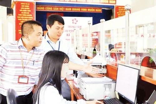 Bộ Nội vụ thông tin về tuyển dụng công chức theo Nghị định 170