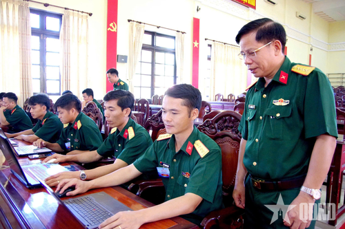 Cán bộ đoàn Sư đoàn 309 sôi nổi thể hiện bản lĩnh, kỹ năng công tác