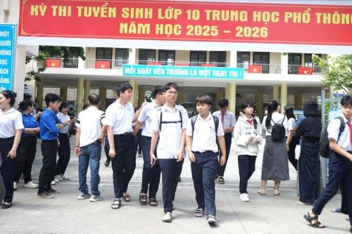 Áp lực tuyển sinh lớp 10: Không chỉ một con đường! (Bài 1: Trò căng sức ôn luyện, phụ huynh nặng nỗi lo)