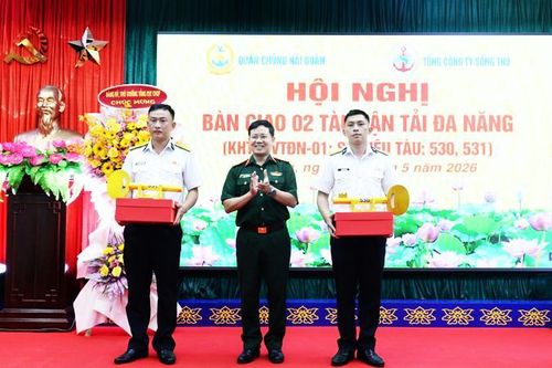 Tổng Công ty Sông Thu hoàn thành đóng mới 2 tàu vận tải đa năng cho Quân chủng Hải quân