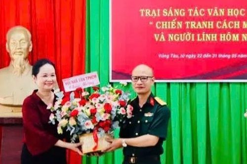 Khai mạc Trại sáng tác văn học đề tài 'Chiến tranh cách mạng và người lính hôm nay'