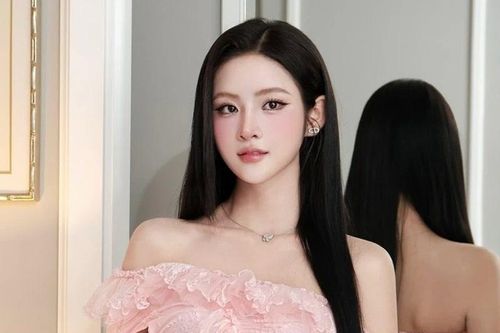 Người mẫu Kim Anh: 'Áp lực là động lực để tôi tiến lên'