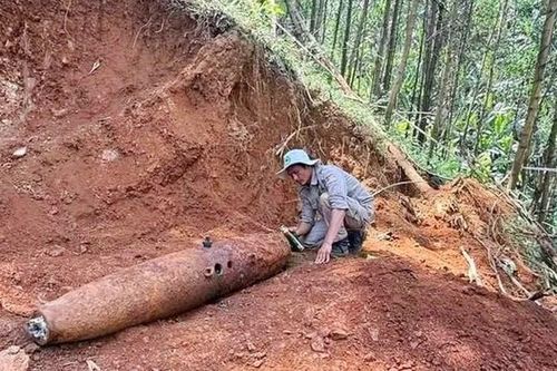 Phát hiện bom MK82 'khủng' khi mở đường khai thác gỗ