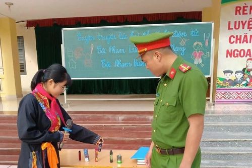 Xây dựng trường học không ma túy ở vùng cao Quảng Ninh