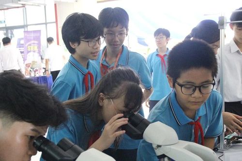 Tạo nguồn nhân lực phát triển công nghệ lõi