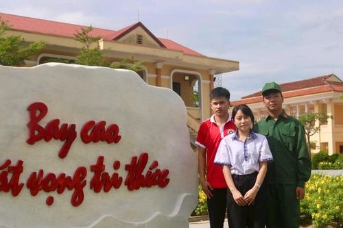 Những 'bông hoa' vượt khó của Trường THPT Lê Quý Đôn