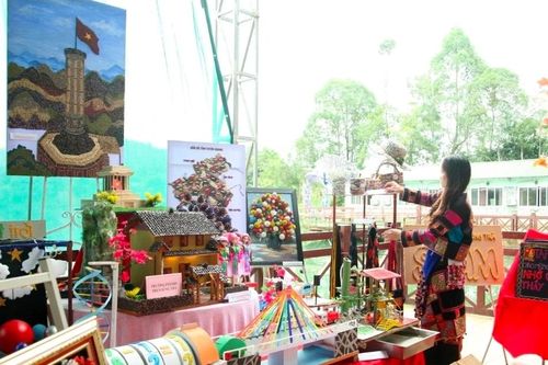 Học sinh vùng cao sáng tạo cùng STEM