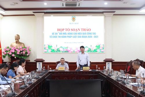 Đổi mới, nâng cao tổ chức thi hành pháp luật theo hướng số hóa, ứng dụng AI